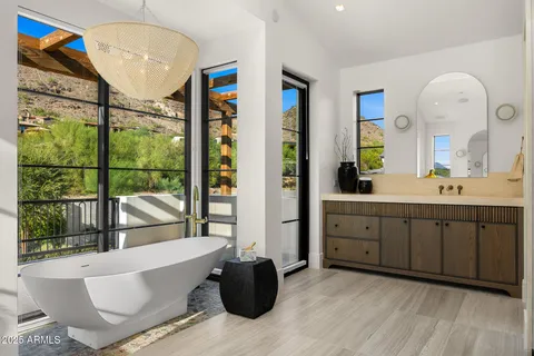 $13,999,999 | 6126 East Joshua Tree Lane, Paradise Valley, AZ 85253