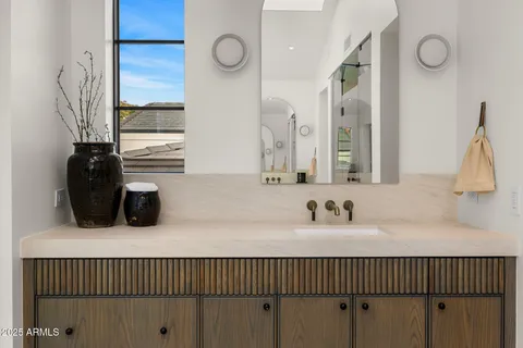 $13,999,999 | 6126 East Joshua Tree Lane, Paradise Valley, AZ 85253