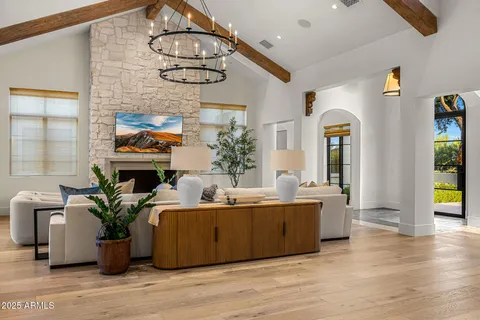 $13,999,999 | 6126 East Joshua Tree Lane, Paradise Valley, AZ 85253