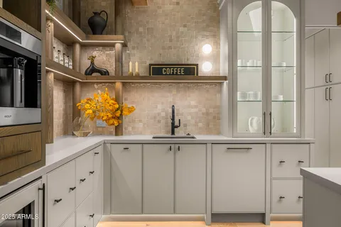 $13,999,999 | 6126 East Joshua Tree Lane, Paradise Valley, AZ 85253