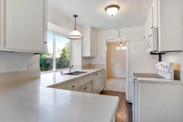 $560,000 | 6824 Will Rogers Drive, Fair Oaks, CA 95628