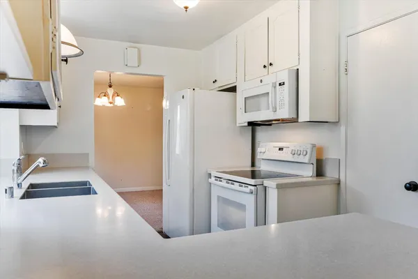$560,000 | 6824 Will Rogers Drive, Fair Oaks, CA 95628