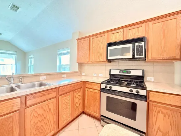 $2,300 | 23202 Prairie Lily Lane, Katy, TX 77494