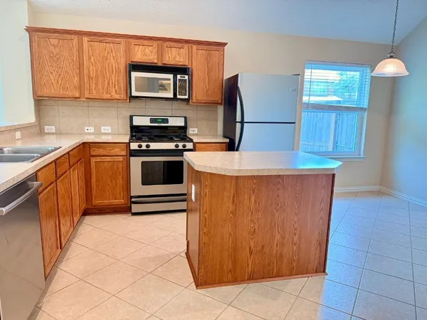 $2,300 | 23202 Prairie Lily Lane, Katy, TX 77494