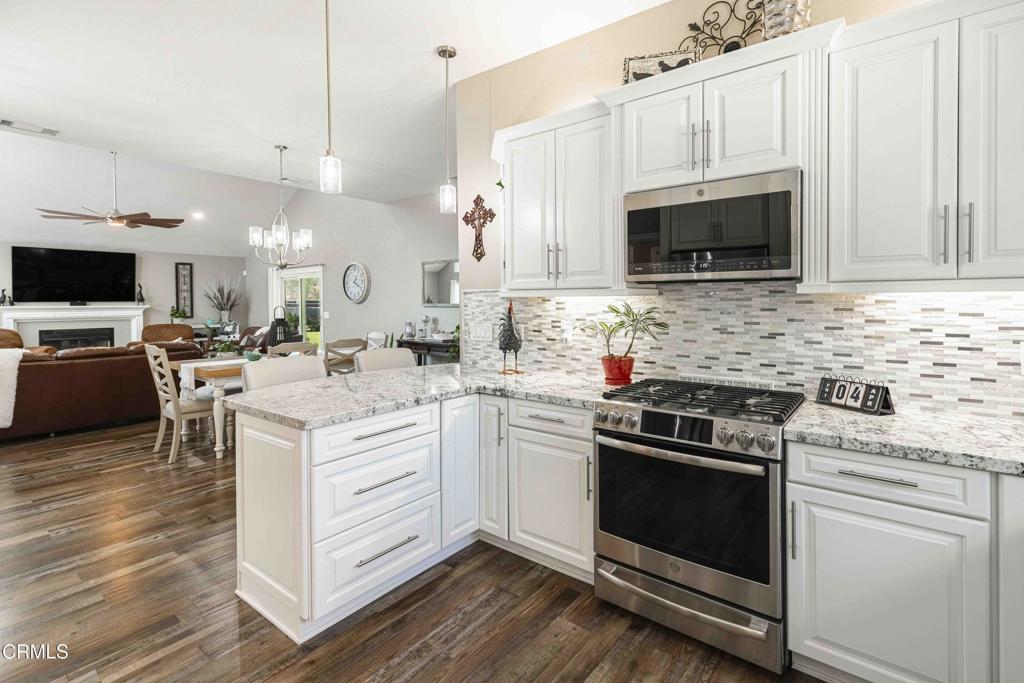 16030 Strebor Drive Bakersfield, CA 93314 - Photo 13 of 48 14