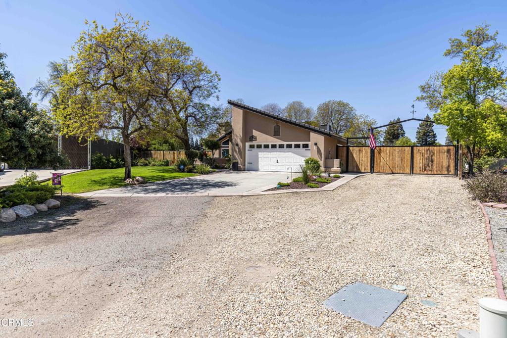 16030 Strebor Drive Bakersfield, CA 93314 - Photo 2 of 48 02