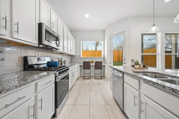 $368,000 | 8922 Manchaca Road, Unit 303, Austin, TX 78748