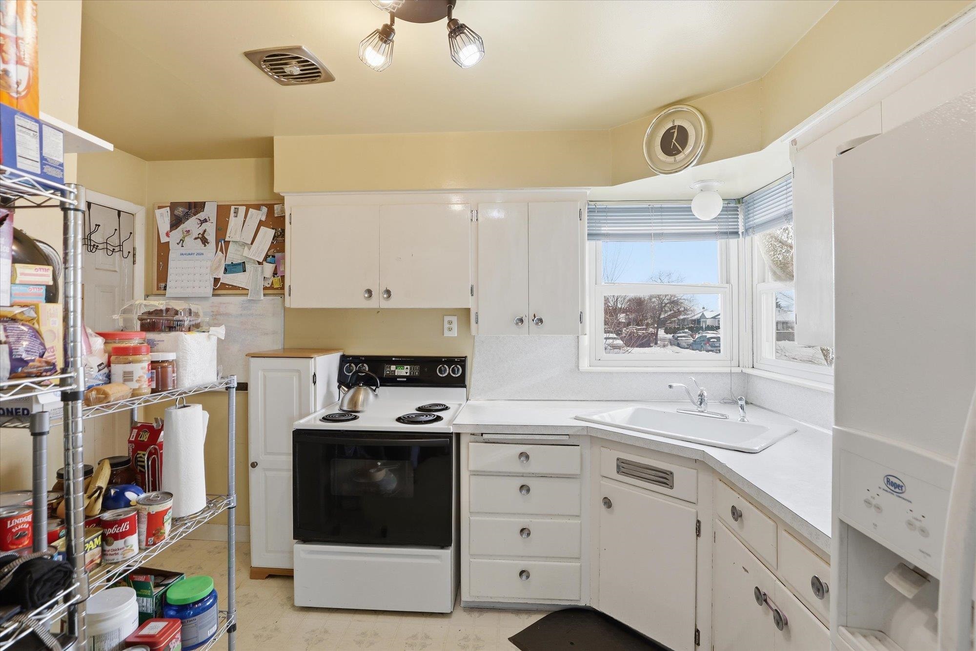 1127 East Princeton Avenue Spokane, WA 99207 - Photo 5 of 26