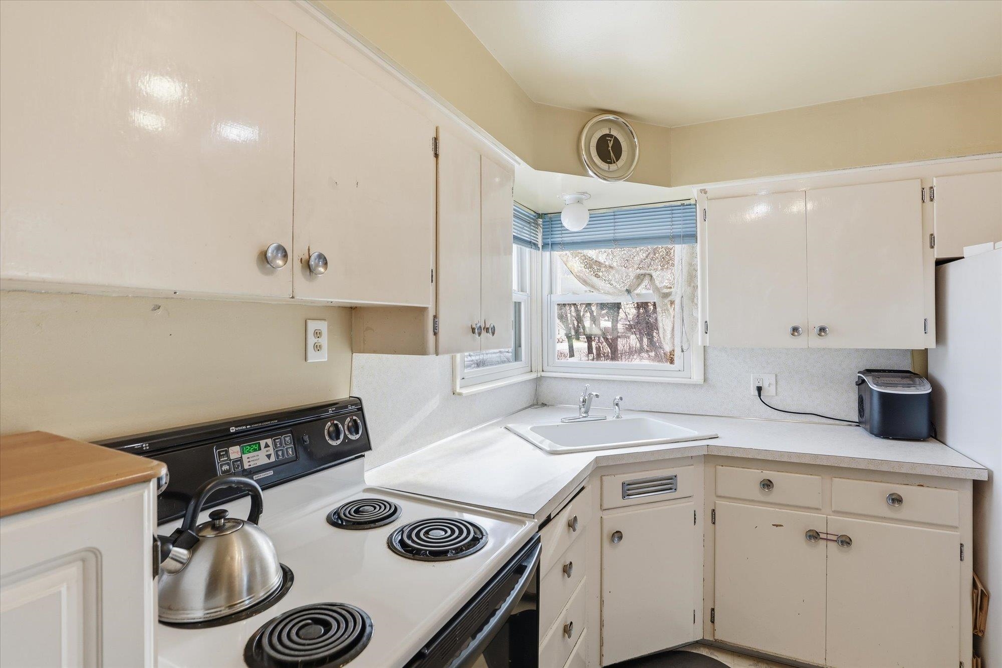 1127 East Princeton Avenue Spokane, WA 99207 - Photo 6 of 26