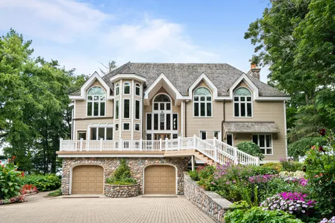$10,995,000 | W2908 Walcowis Drive, Linn, WI 53147