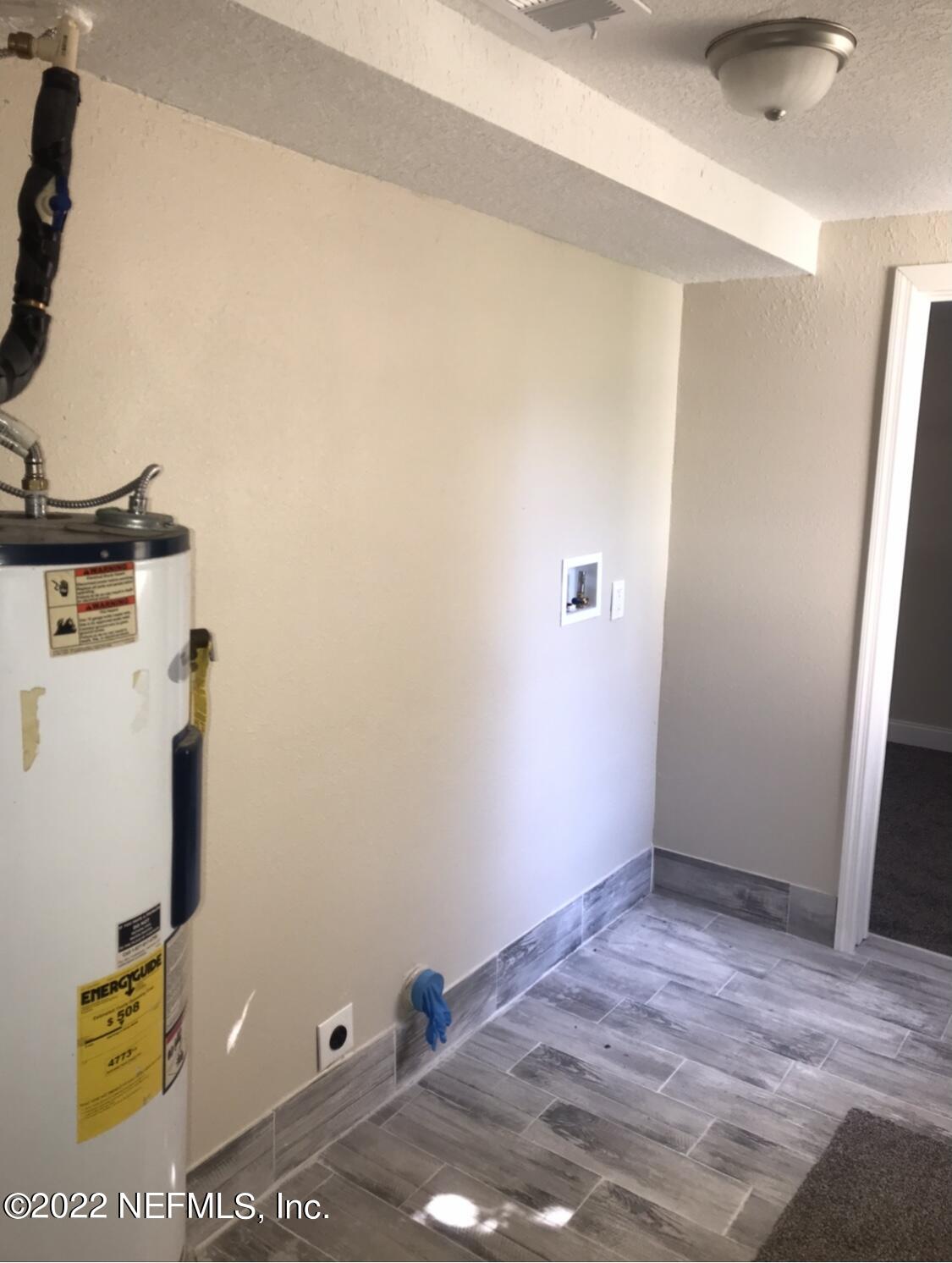 3356 Ardisia Road Jacksonville, FL 32209 - Photo 13 of 14 Inside Laundry