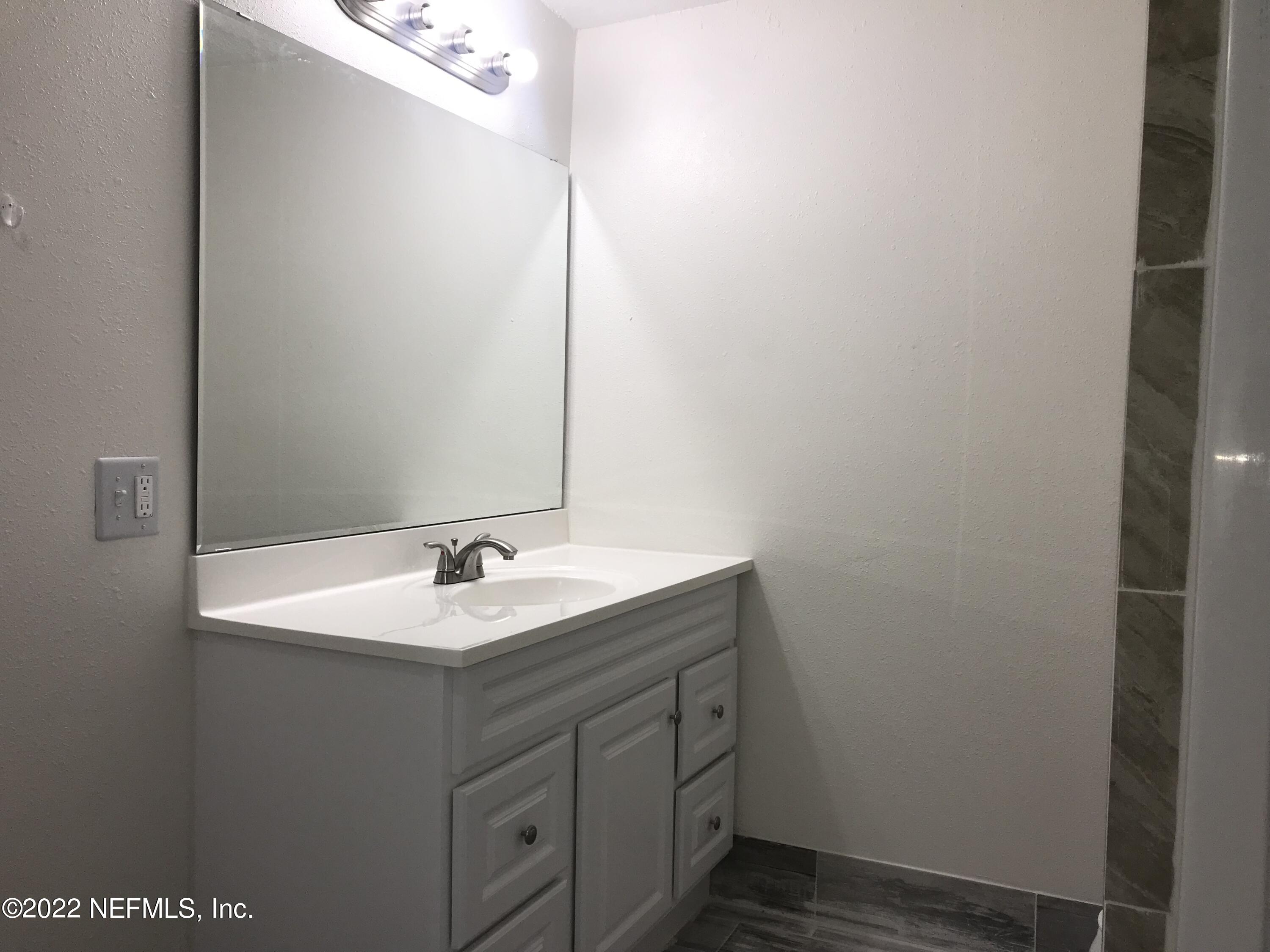 3356 Ardisia Road Jacksonville, FL 32209 - Photo 8 of 14 IMG_4654