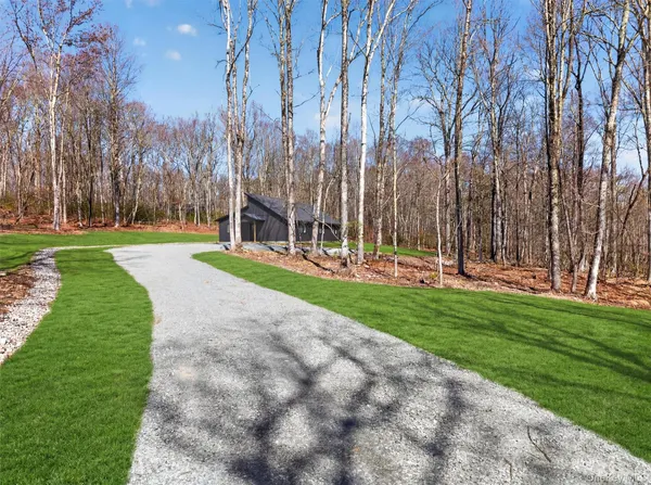 $639,000 | 273 Perry Pond Road, Narrowsburg, NY 12764