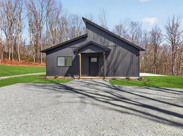 $639,000 | 273 Perry Pond Road, Narrowsburg, NY 12764