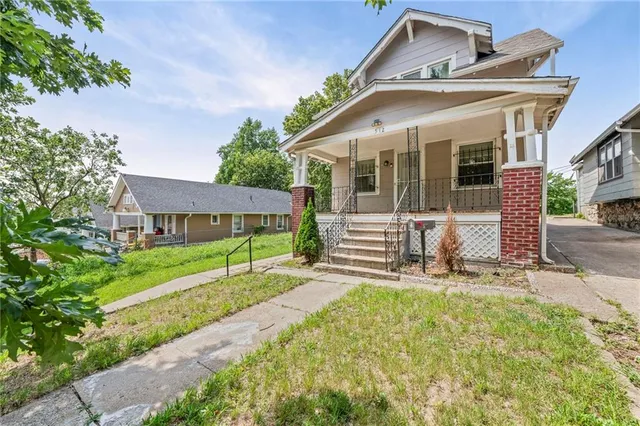 $169,000 | 512 Norton Avenue, Kansas City, MO 64124