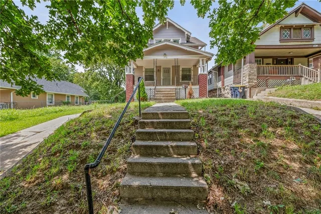 $169,000 | 512 Norton Avenue, Kansas City, MO 64124