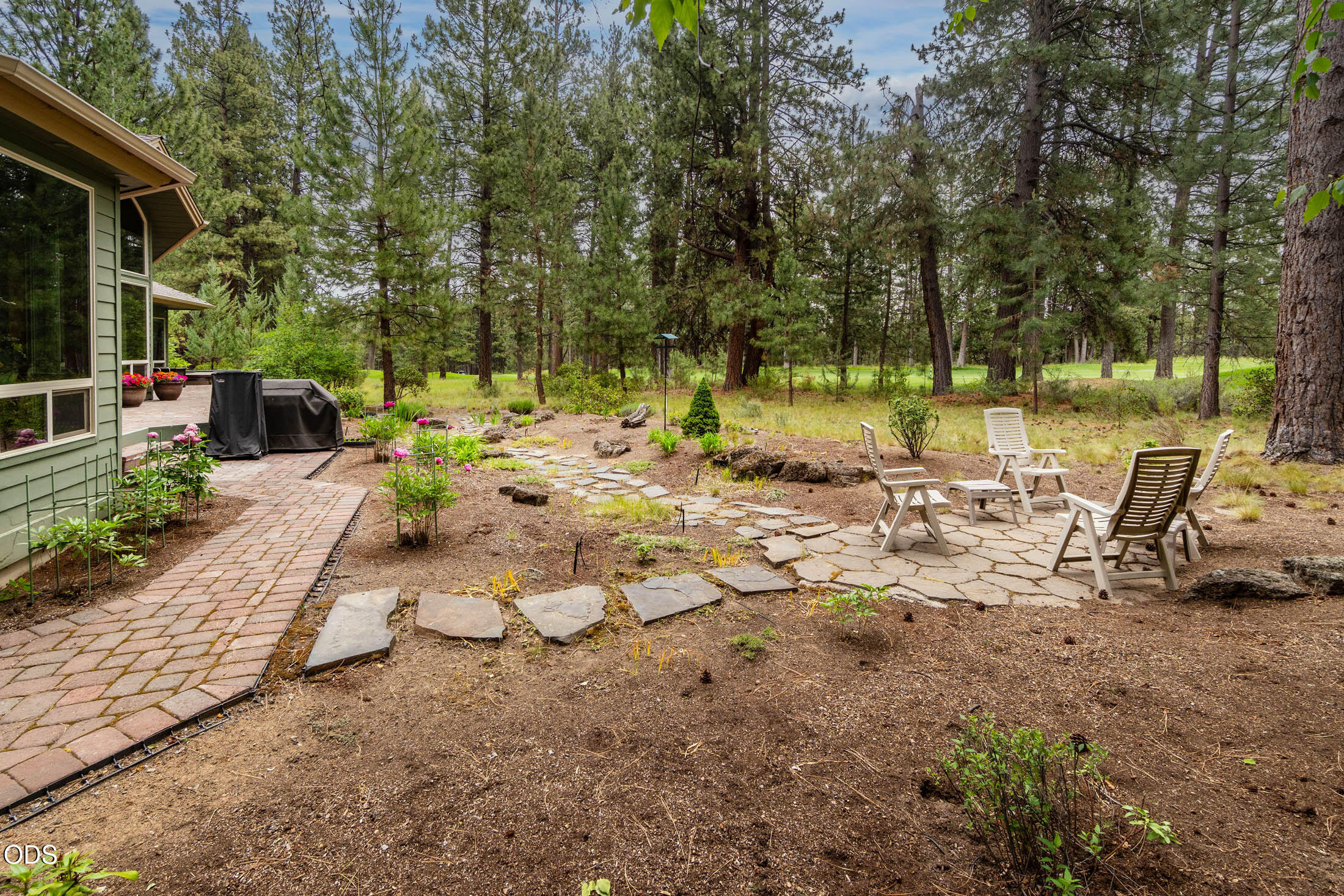 60621 Golf Village Loop Bend, OR 97702 - Photo 39 of 47