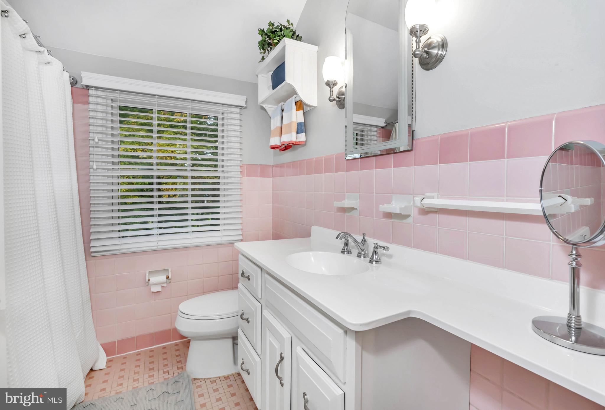 7 Granite Road Wilmington, DE 19803 - Photo 27 of 40 Hall Bath