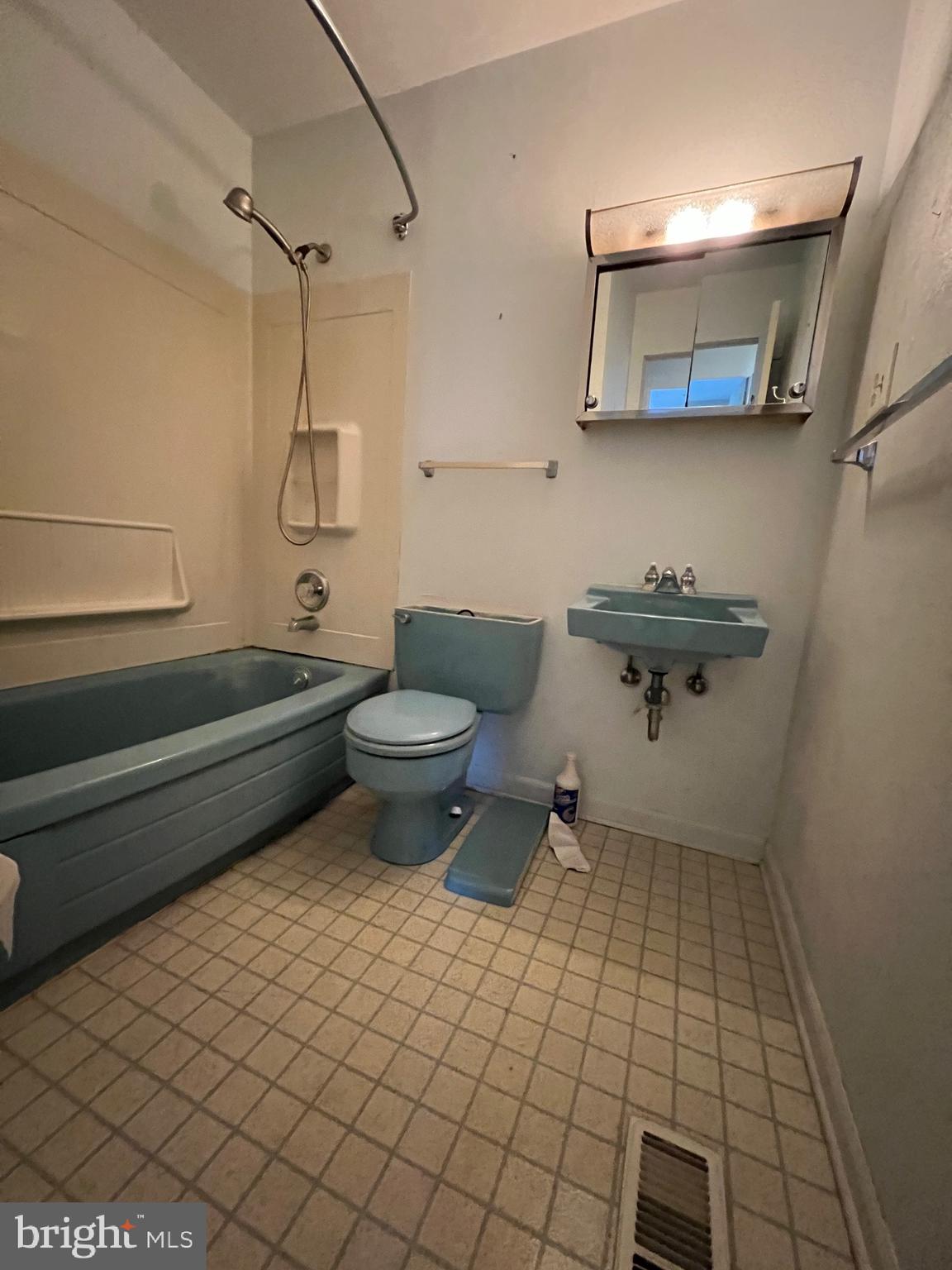 509 West Nettle Tree Road Sterling, VA 20164 - Photo 12 of 18