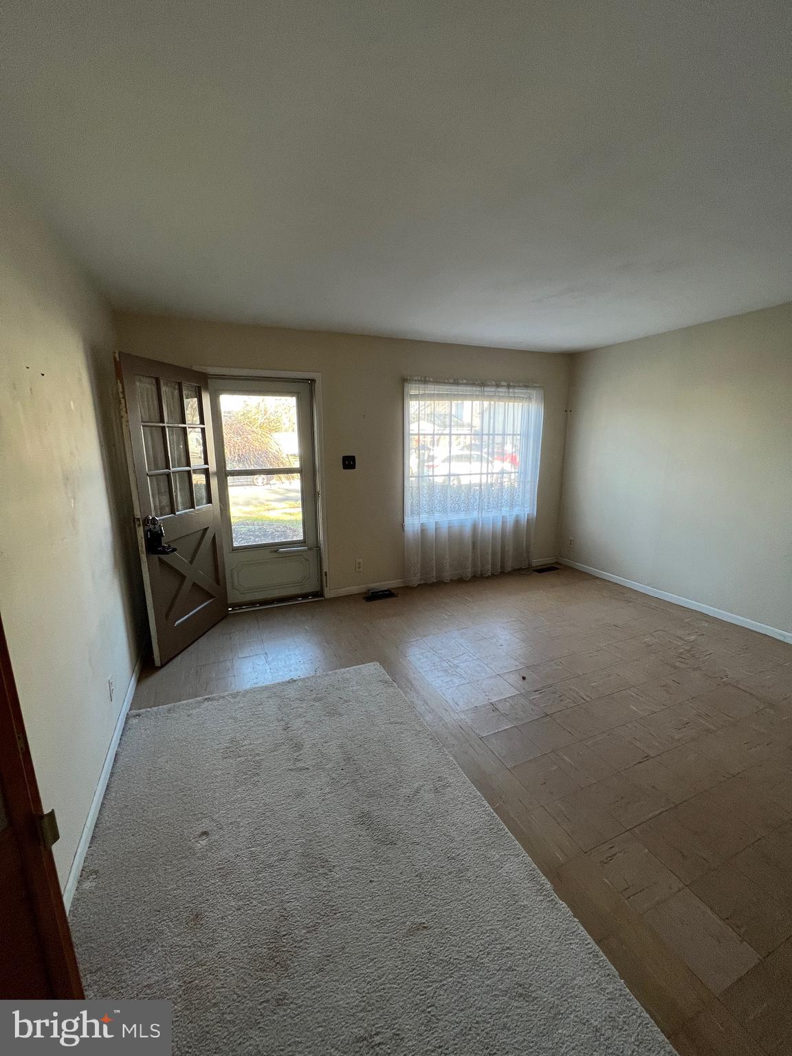 509 West Nettle Tree Road Sterling, VA 20164 - Photo 3 of 18