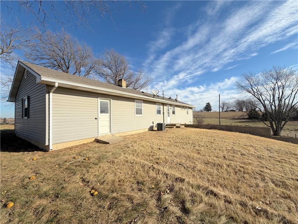 17787 Cantrell Road Linwood, KS 66052 - Photo 14 of 16