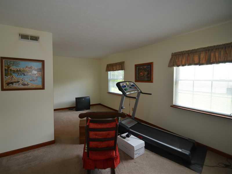 7908 Inverness Drive Indianapolis, IN 46237 - Photo 9 of 24 Gallery Image 9