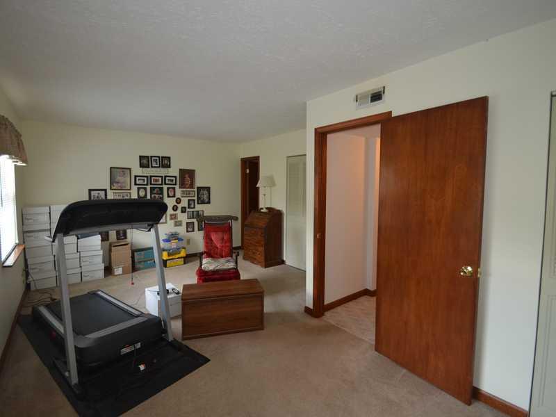7908 Inverness Drive Indianapolis, IN 46237 - Photo 10 of 24 Gallery Image 10