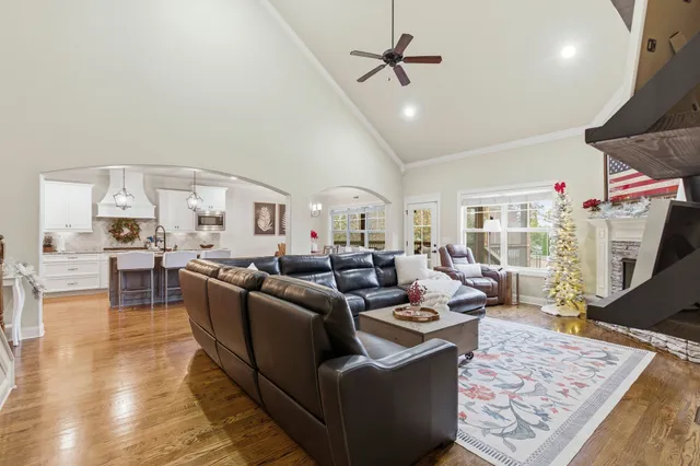 $1,150,000 | 2074 Autumn Ridge Way, Spring Hill, TN 37174
