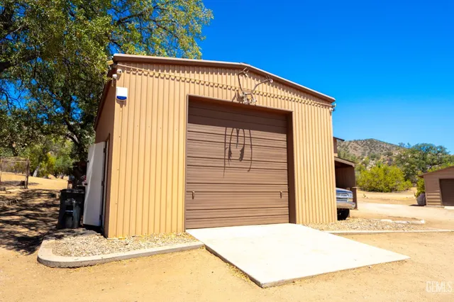 $995,000 | Undisclosed Address, Caliente, CA 93518