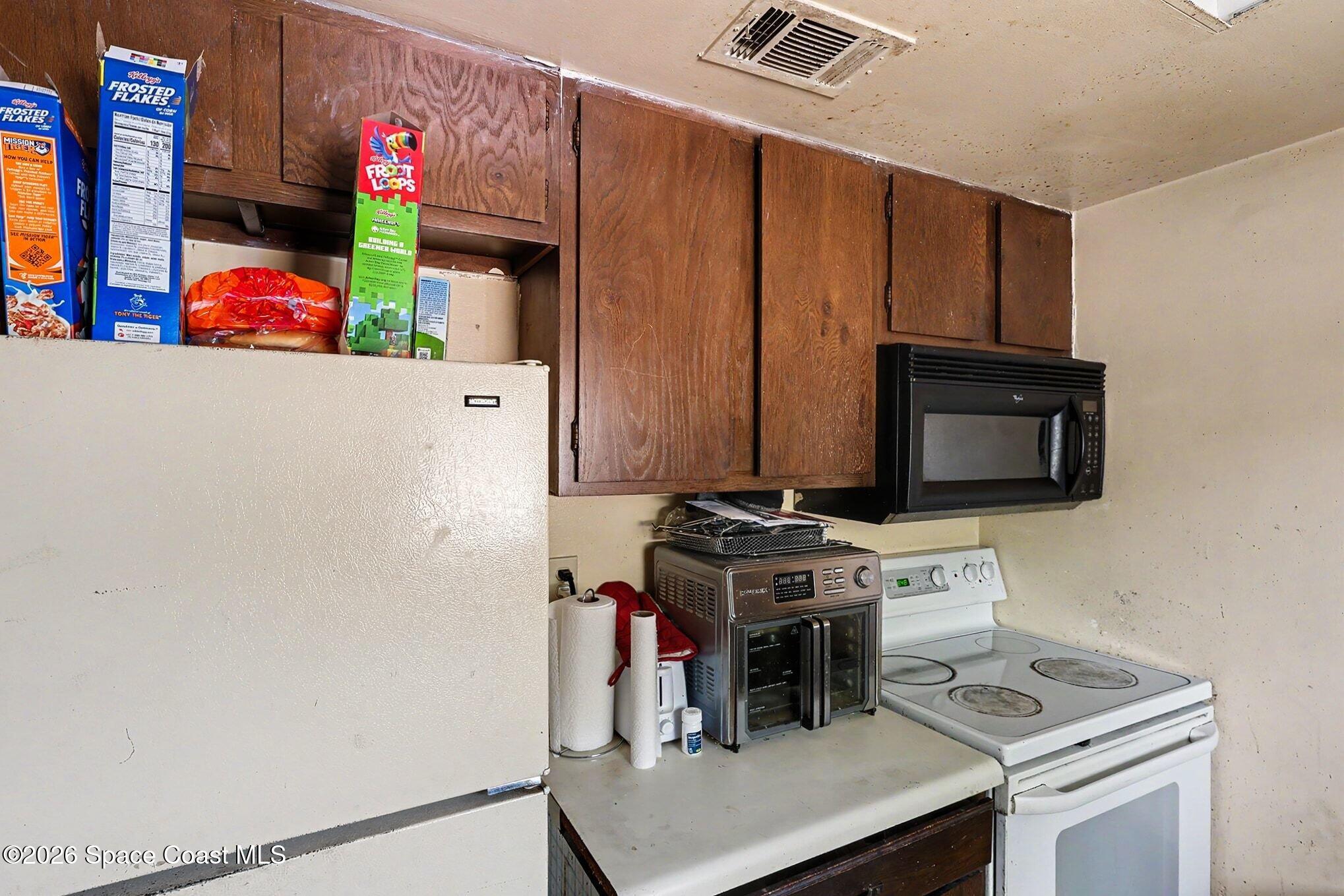 4017 Tree Ridge Lane Northeast Palm Bay, FL 32905 - Photo 12 of 25 014_file_1284