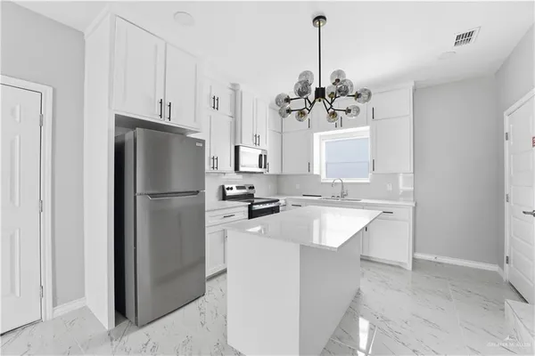 $1,400 | 2408 East San Andrea Street, Unit 4, Edinburg, TX 78542