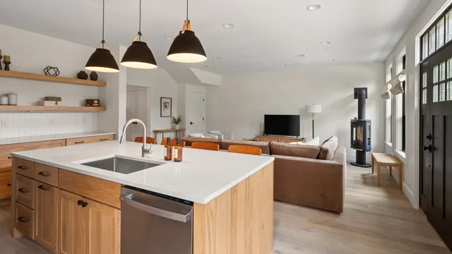 $1,599,000 | 3148 Mountain Road, Unit B, Stowe, VT 05672