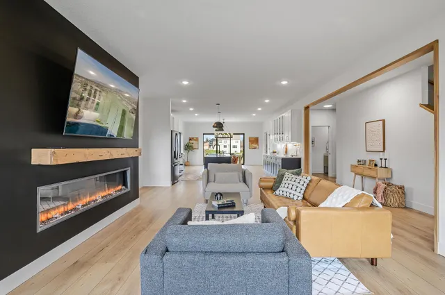 $685,000 | 9964 14th Circle Northeast, St. Michael, MN 55376