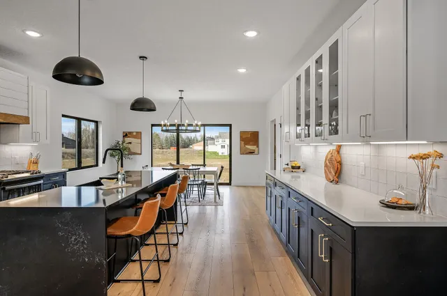 $685,000 | 9964 14th Circle Northeast, St. Michael, MN 55376