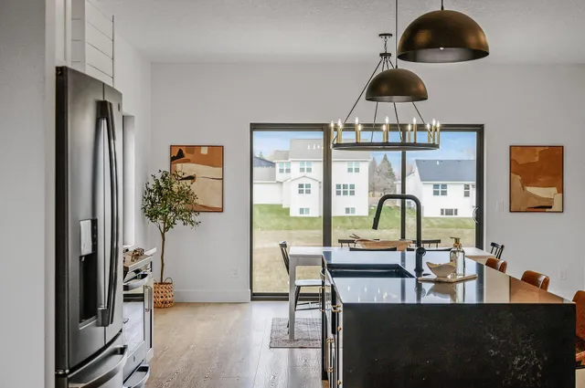 $685,000 | 9964 14th Circle Northeast, St. Michael, MN 55376