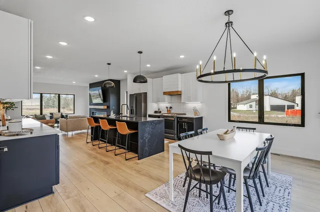 $685,000 | 9964 14th Circle Northeast, St. Michael, MN 55376