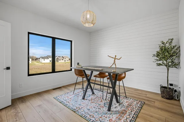 $685,000 | 9964 14th Circle Northeast, St. Michael, MN 55376