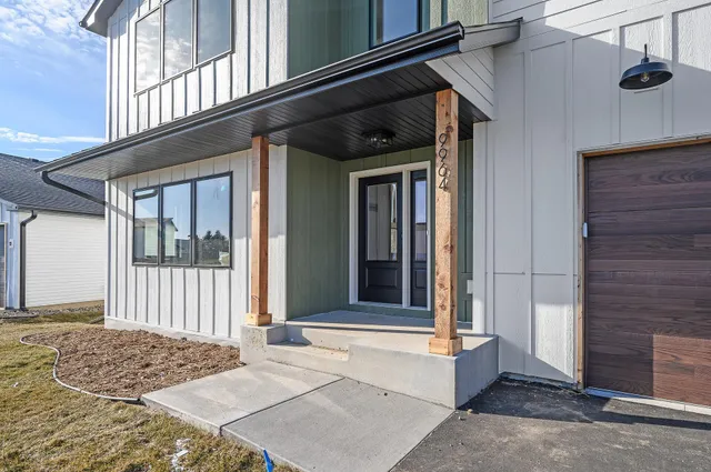 $685,000 | 9964 14th Circle Northeast, St. Michael, MN 55376