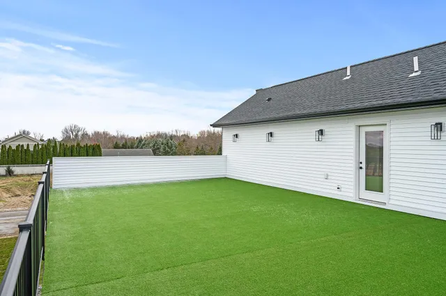 $685,000 | 9964 14th Circle Northeast, St. Michael, MN 55376