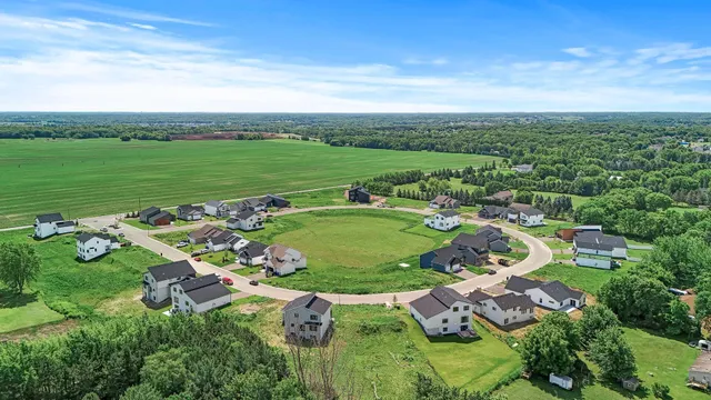 $685,000 | 9964 14th Circle Northeast, St. Michael, MN 55376