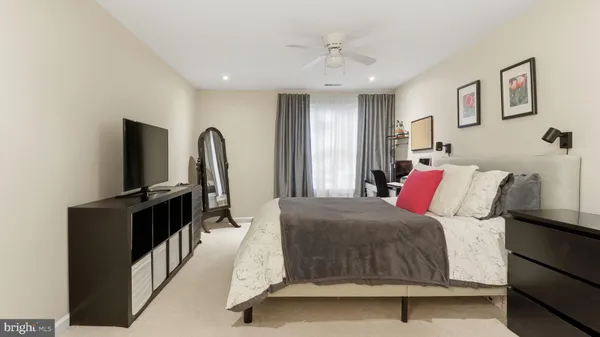 $265,000 | 13201 Chalet Place, Unit 9202, Germantown, MD 20874