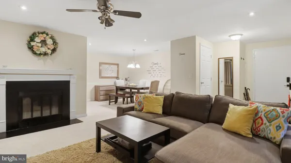 $265,000 | 13201 Chalet Place, Unit 9202, Germantown, MD 20874