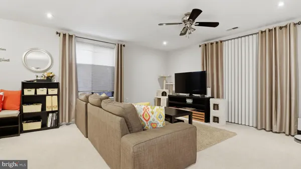 $265,000 | 13201 Chalet Place, Unit 9202, Germantown, MD 20874