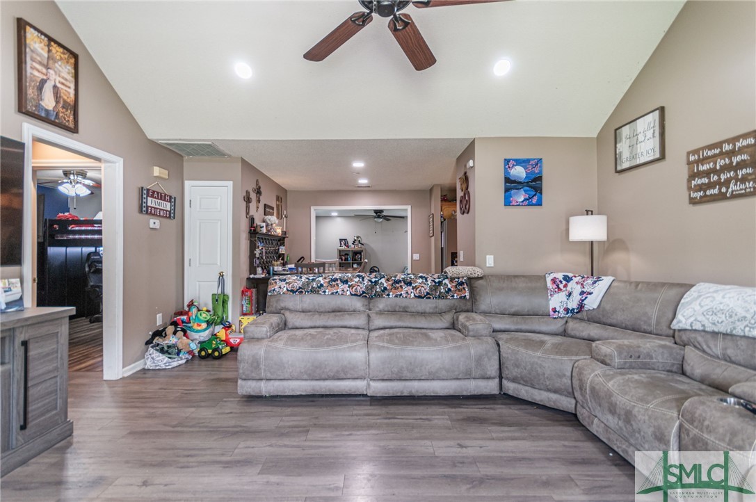 1344 Ryans Way Pooler, GA 31322 - Photo 7 of 30