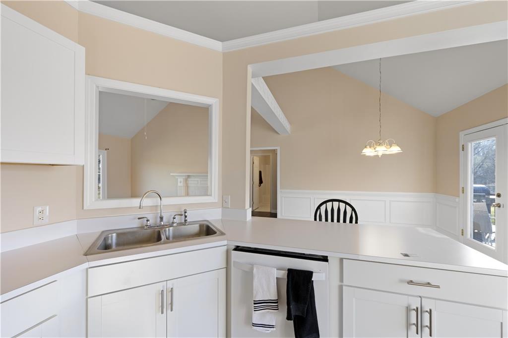 102 Peaceful View Acworth, GA 30102 - Photo 18 of 58