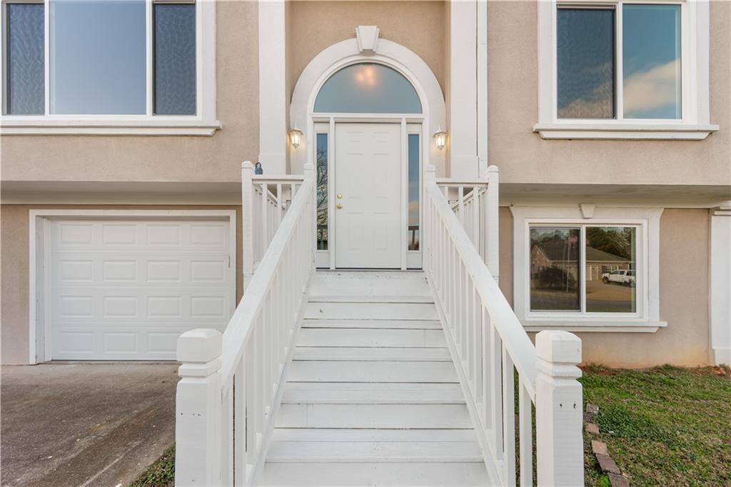 102 Peaceful View Acworth, GA 30102 - Photo 6 of 58