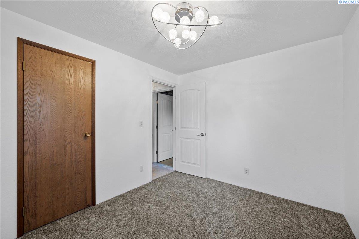 95805 East Reata Road Kennewick, WA 99338 - Photo 25 of 41 Gallery Image 25