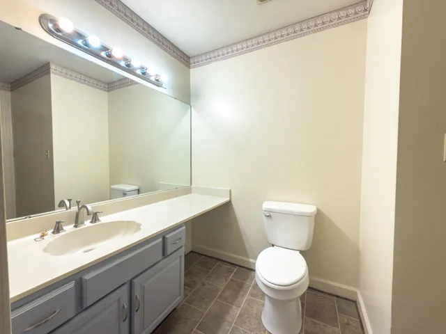 $1,300 | 806 King James Street Southwest, Unit D, Roanoke, VA 24014