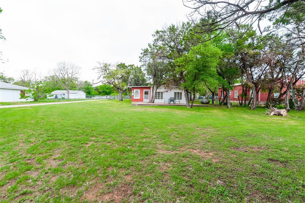 137 Center Loop Whitney, TX 76692 - Photo 9 of 34