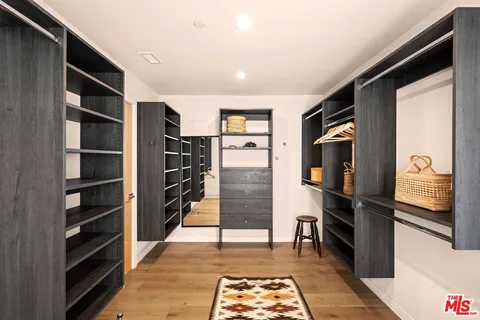 $2,995,000 | 4063 Huron Avenue, Culver City, CA 90232